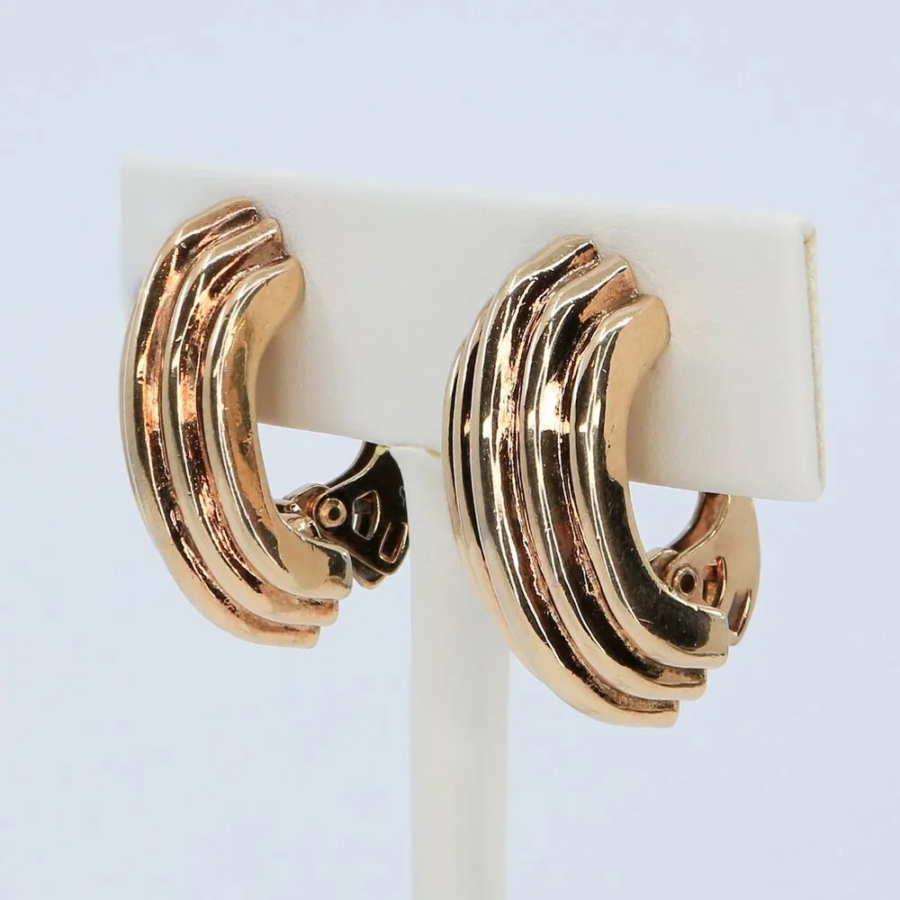 Trifari Art Moderne Gold Toned Trifanium Ribbed Half Hoop Clip-On Earrings 1940s